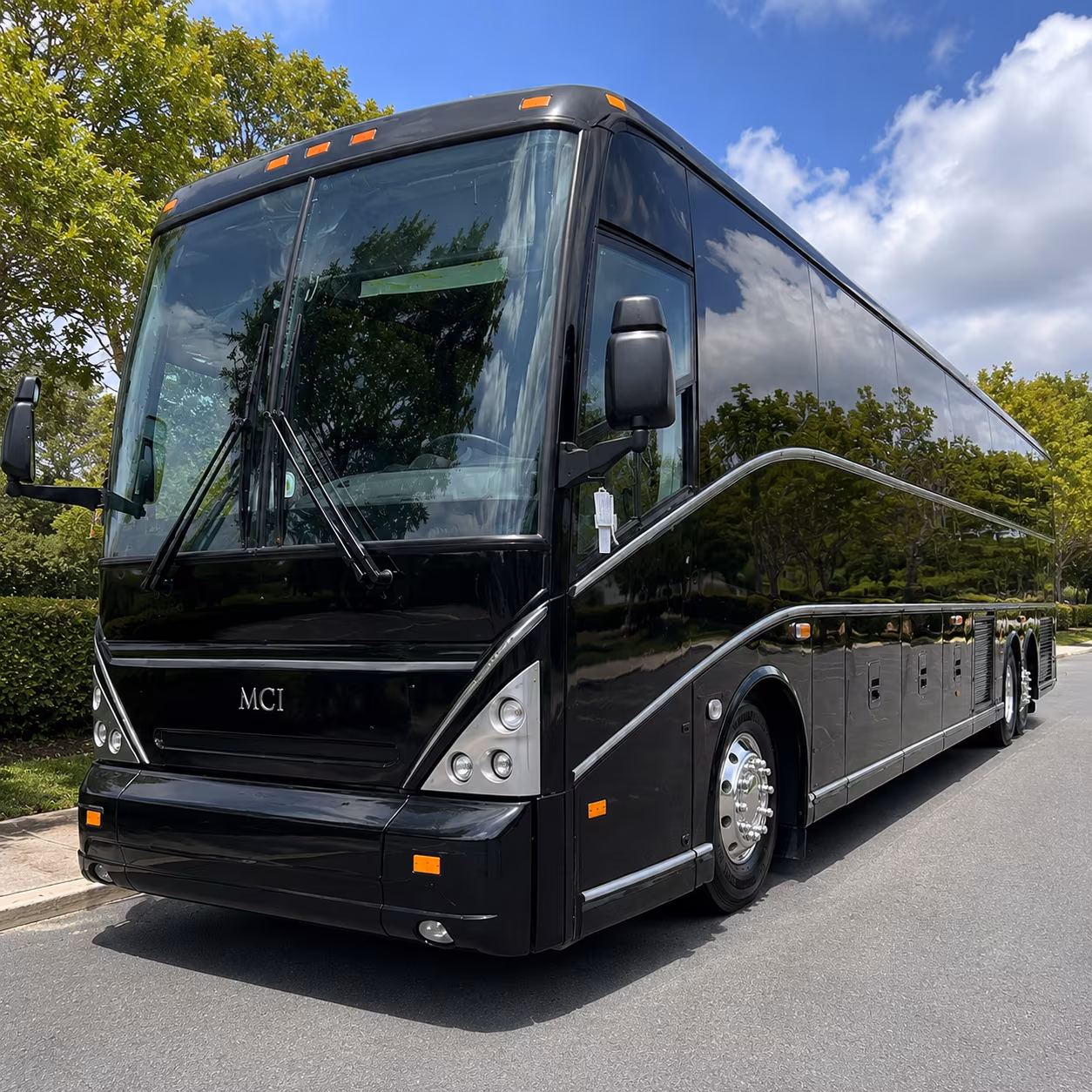 charter buses for waikiki prom nights at the hilton hawaiian village and sheraton