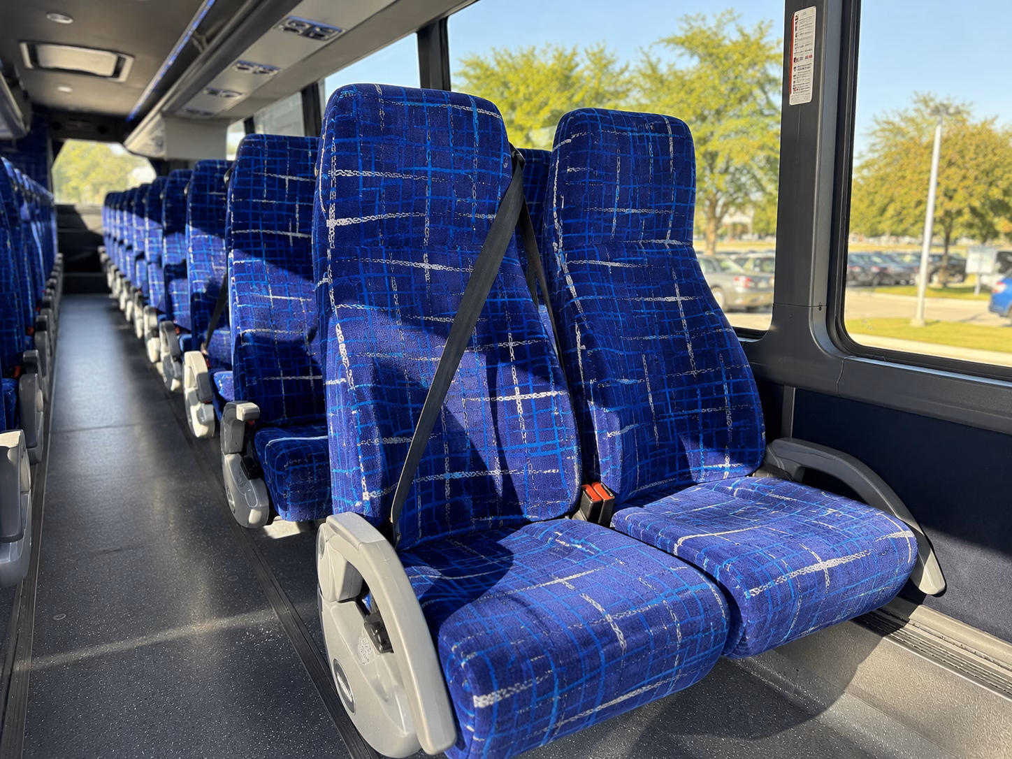 how the type of bus you choose changes the price in honolulu hawaii